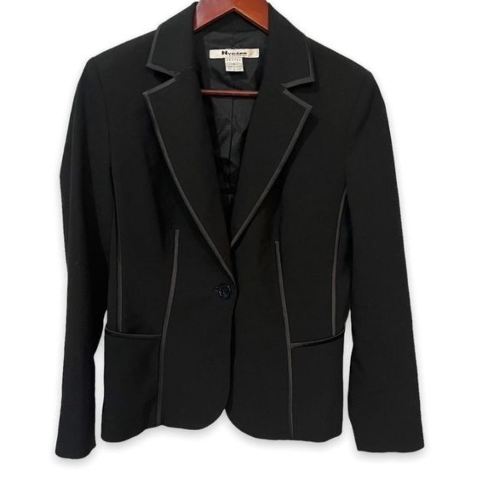 Nygard?black long sleeve?2 pockets 1 button closure size 6 petite blazer